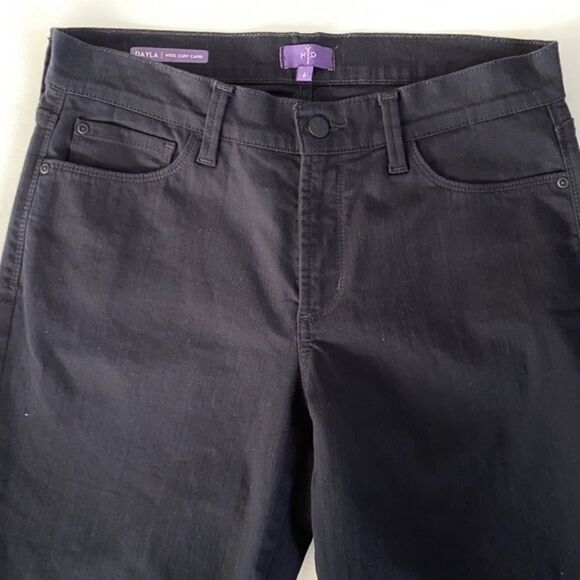 Euc NYDJ cuffed capri jeans - Picture 7 of 10